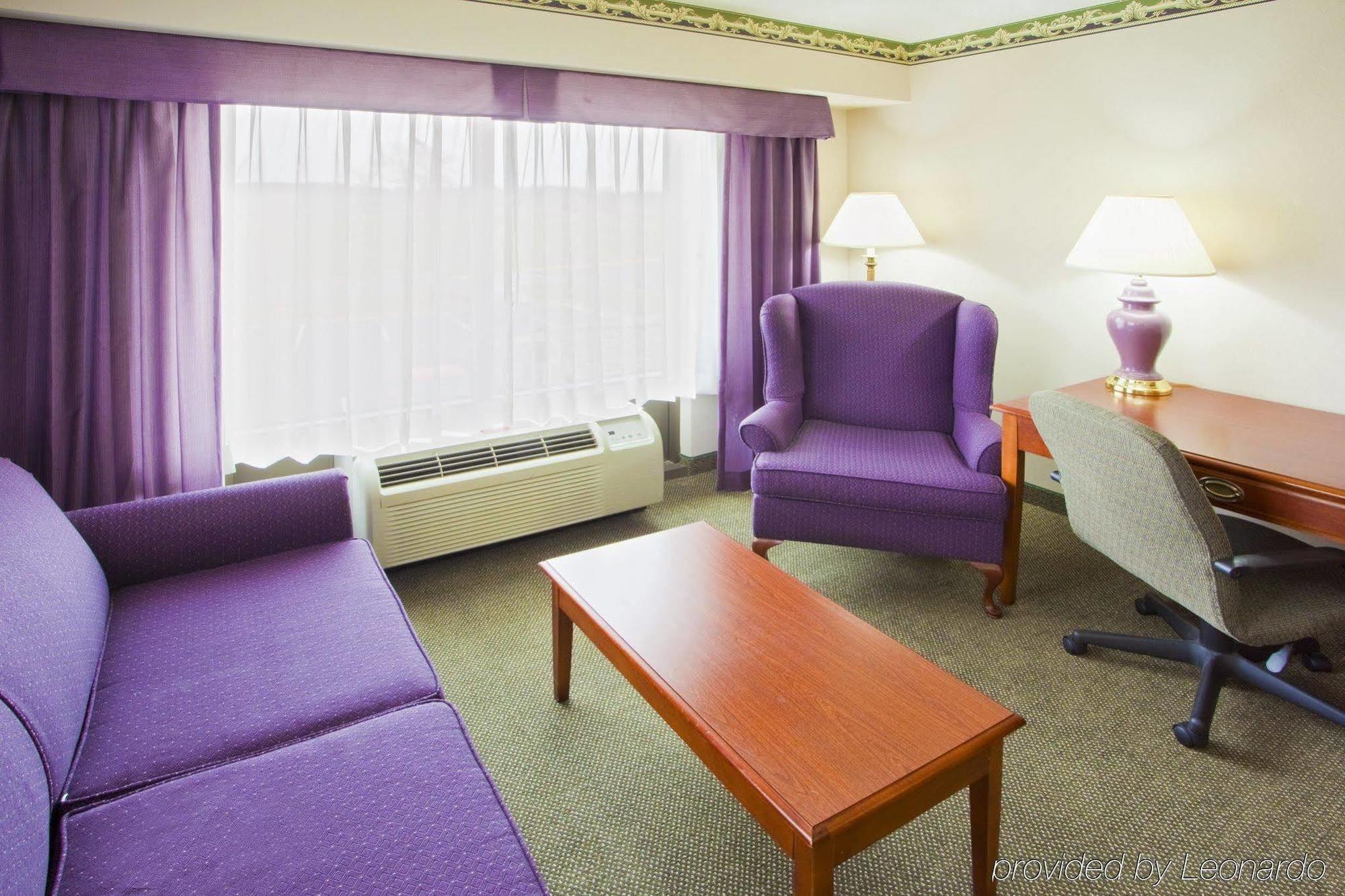 Round Hill Inn Orange エクステリア 写真